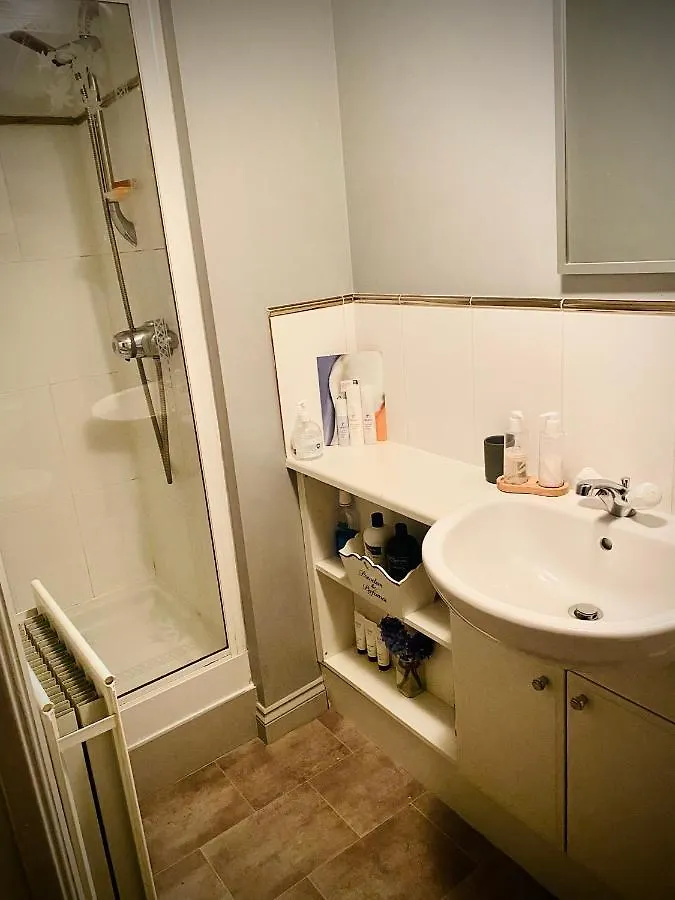 Modern Ground Floor Apartment With Free Parking Very Near Centre Ripon